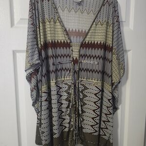 Worthington Gray and White Tunic with Tie Front